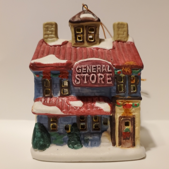 Vintage Mr. Christmas General Store Illuminated Musical Village Ornament - Picture 8 of 11
